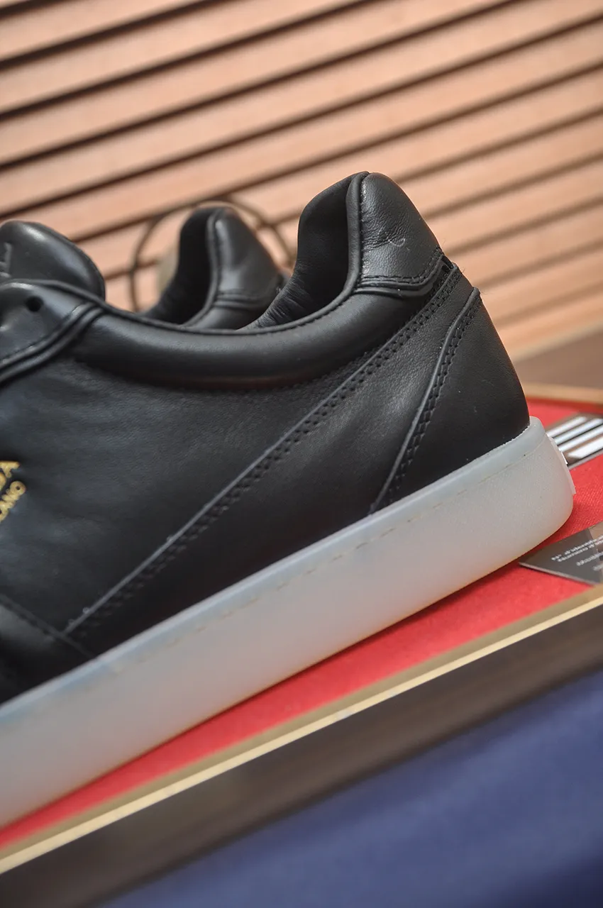 Men's shoes 💰580💶 [PRADA] Top original items, new seasonal styles, high-quality original items, top-grade high-mercerized cowhide combined with original breathable fabric + imported glue, imported stretch fabric inside with original cowhide feet, original thick outsole! Quality guaranteed! Code 38-45 (45 customized)